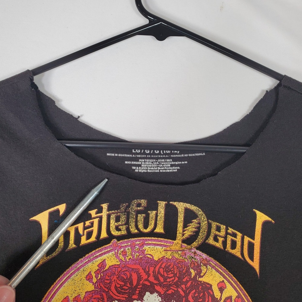 Grateful Dead Bertha Skeleton Roses Graphic Tee Black LG 10/12 Raw Neck - Picture 8 of 8